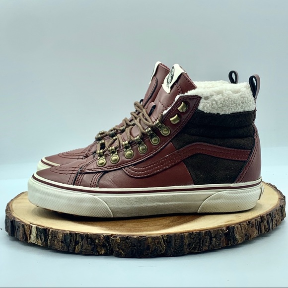 Vans Shoes - VANS Women’s Leather MTE Size 7.5